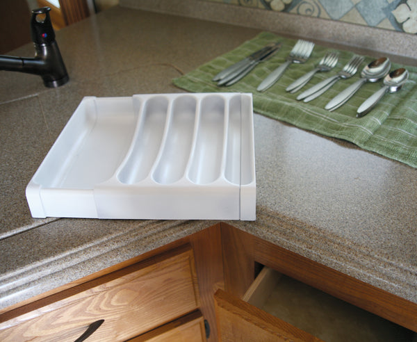 ADJUSTABLE CUTLERY TRAY - CAMCO